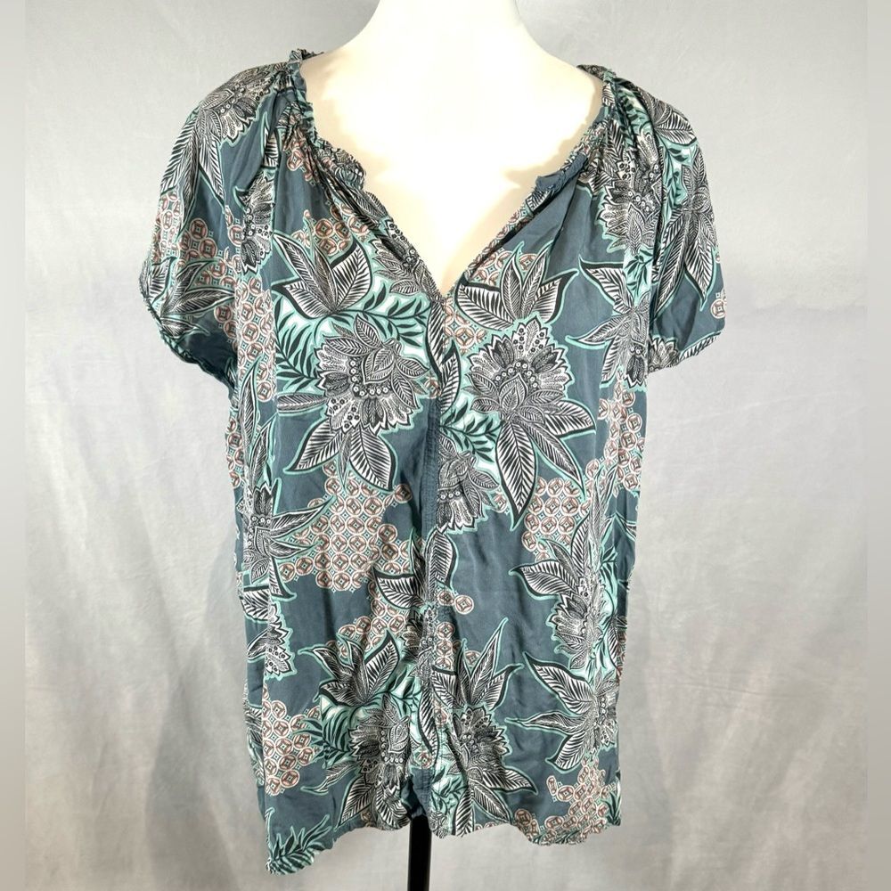 Loft steel blue aqua and pink floral vneck top size large